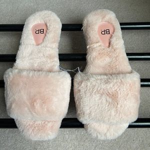 BP Women Livie Fluffy Plush Slippers - BRAND NEW - NWOB